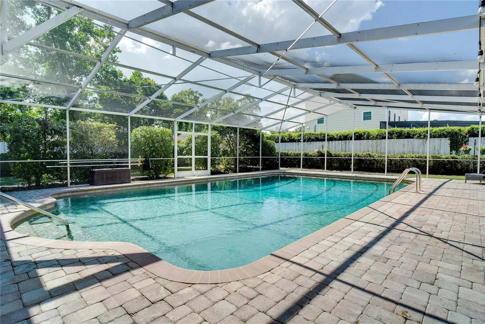 503 Savona Ct, Altamonte Springs, Florida 32701, 5 Bedrooms Bedrooms, ,5 BathroomsBathrooms,Residential,For Sale,SAVONA,O6318016