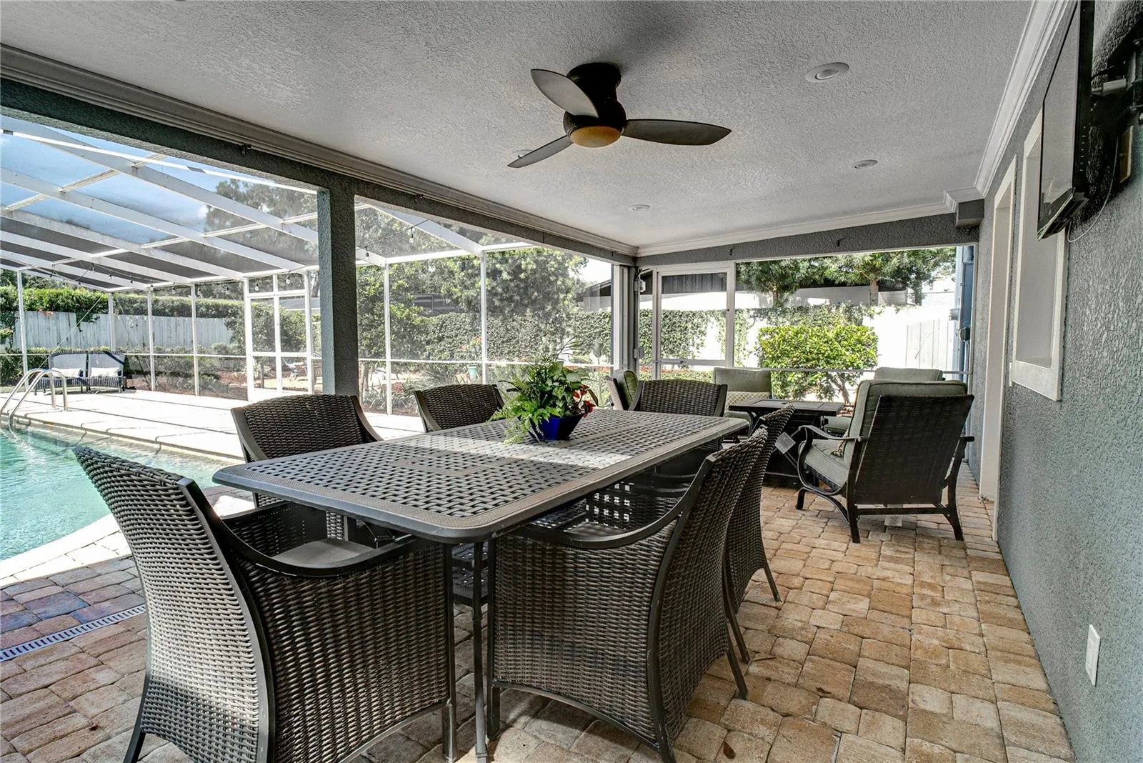 503 Savona Ct, Altamonte Springs, Florida 32701, 5 Bedrooms Bedrooms, ,5 BathroomsBathrooms,Residential,For Sale,SAVONA,O6318016