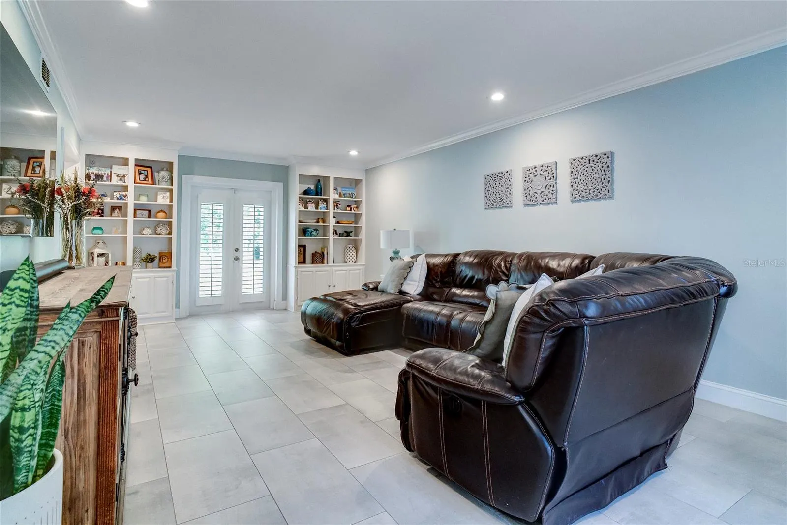 503 Savona Ct, Altamonte Springs, Florida 32701, 5 Bedrooms Bedrooms, ,5 BathroomsBathrooms,Residential,For Sale,SAVONA,O6318016