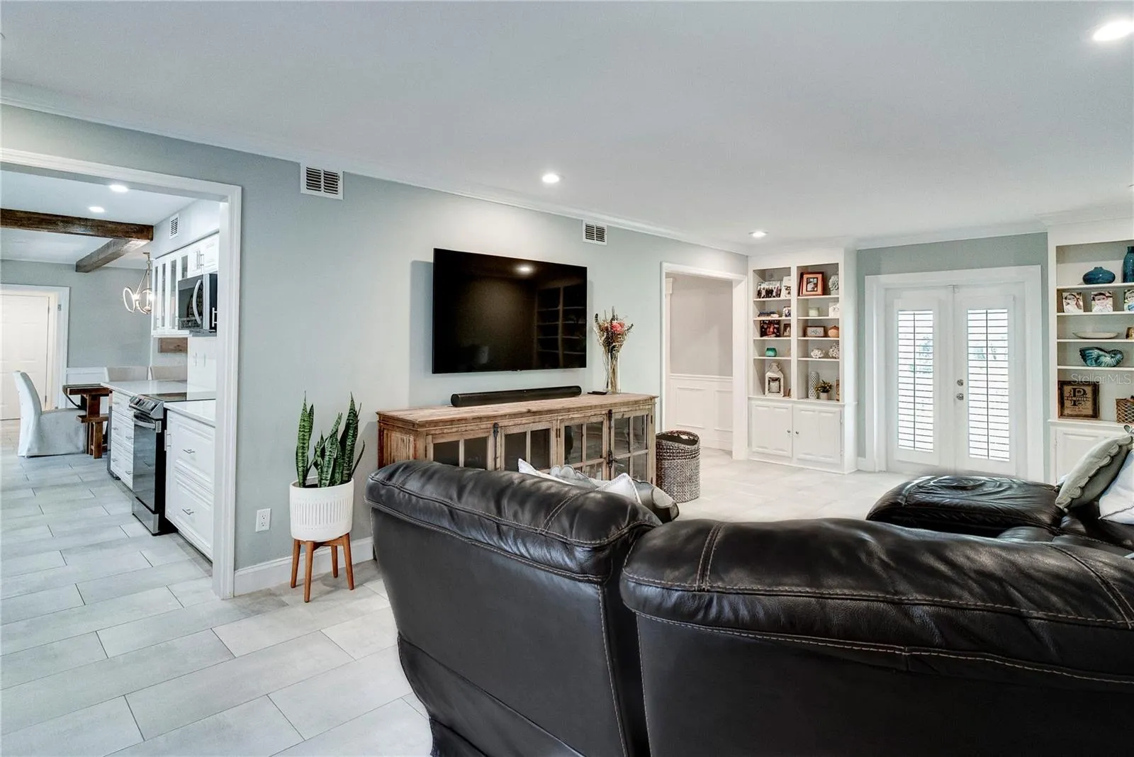 503 Savona Ct, Altamonte Springs, Florida 32701, 5 Bedrooms Bedrooms, ,5 BathroomsBathrooms,Residential,For Sale,SAVONA,O6318016