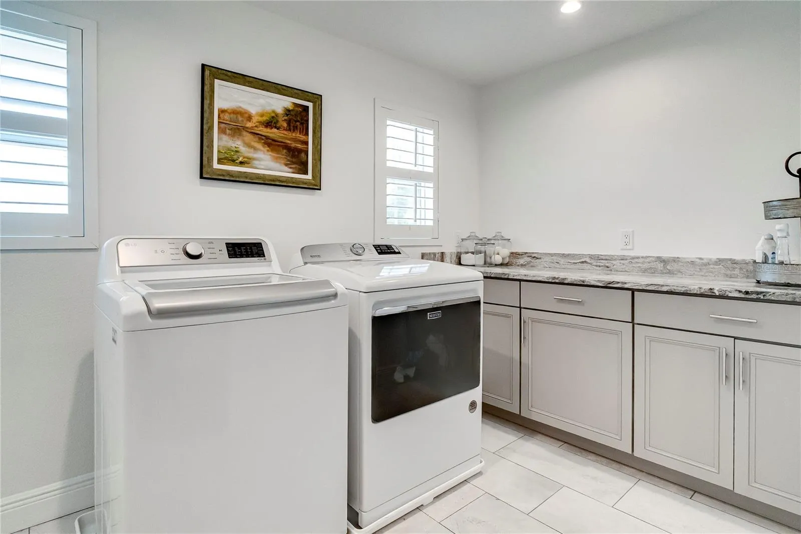 503 Savona Ct, Altamonte Springs, Florida 32701, 5 Bedrooms Bedrooms, ,5 BathroomsBathrooms,Residential,For Sale,SAVONA,O6318016