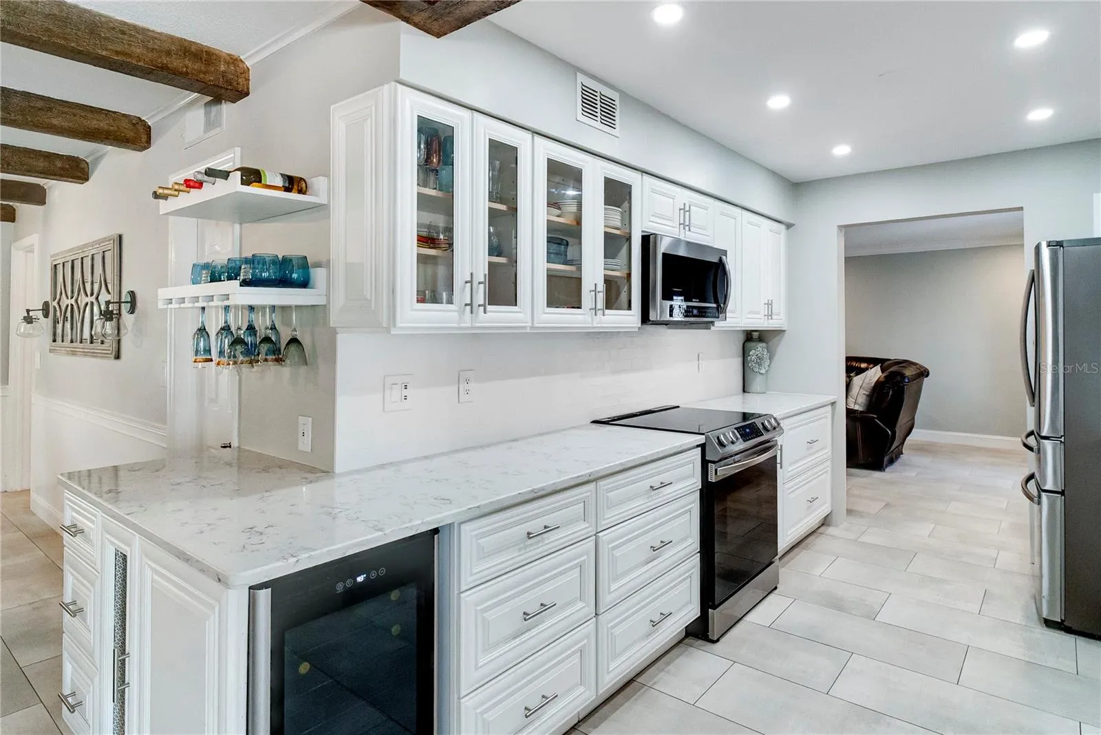 503 Savona Ct, Altamonte Springs, Florida 32701, 5 Bedrooms Bedrooms, ,5 BathroomsBathrooms,Residential,For Sale,SAVONA,O6318016