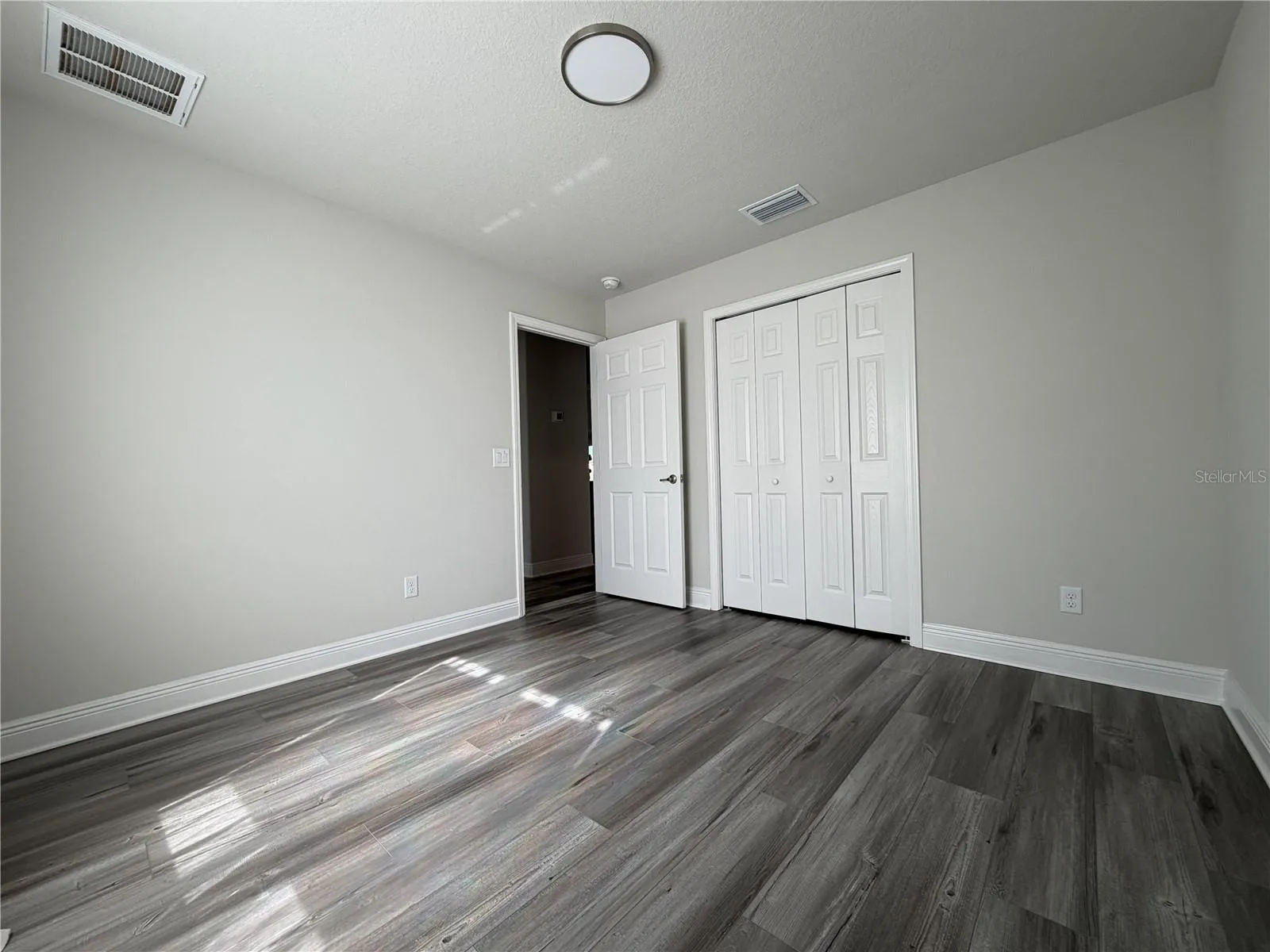 Bedroom 2 - Closet