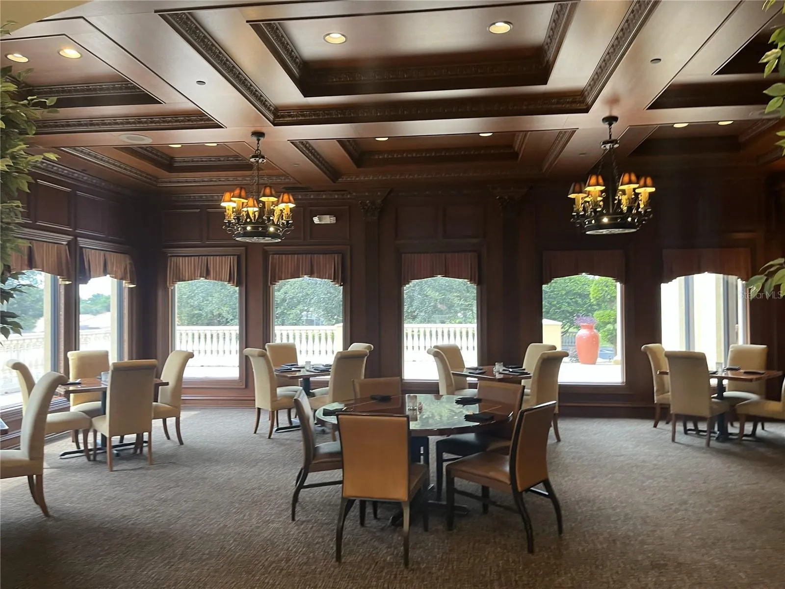 Skyview Restaurant & Bar Inside