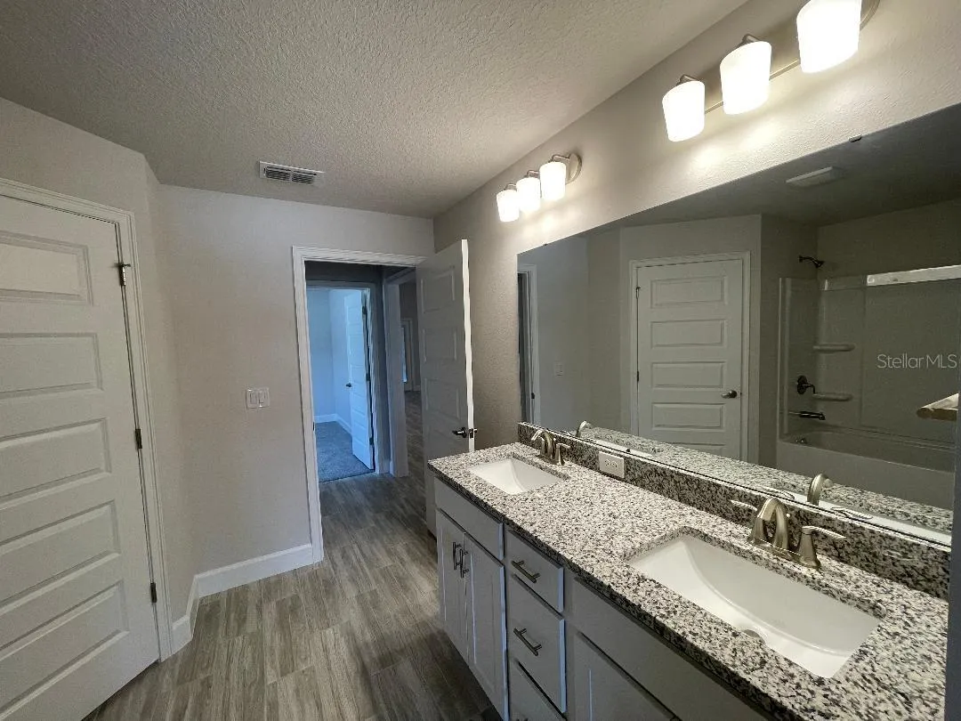 Jack &amp; Jill Bathroom