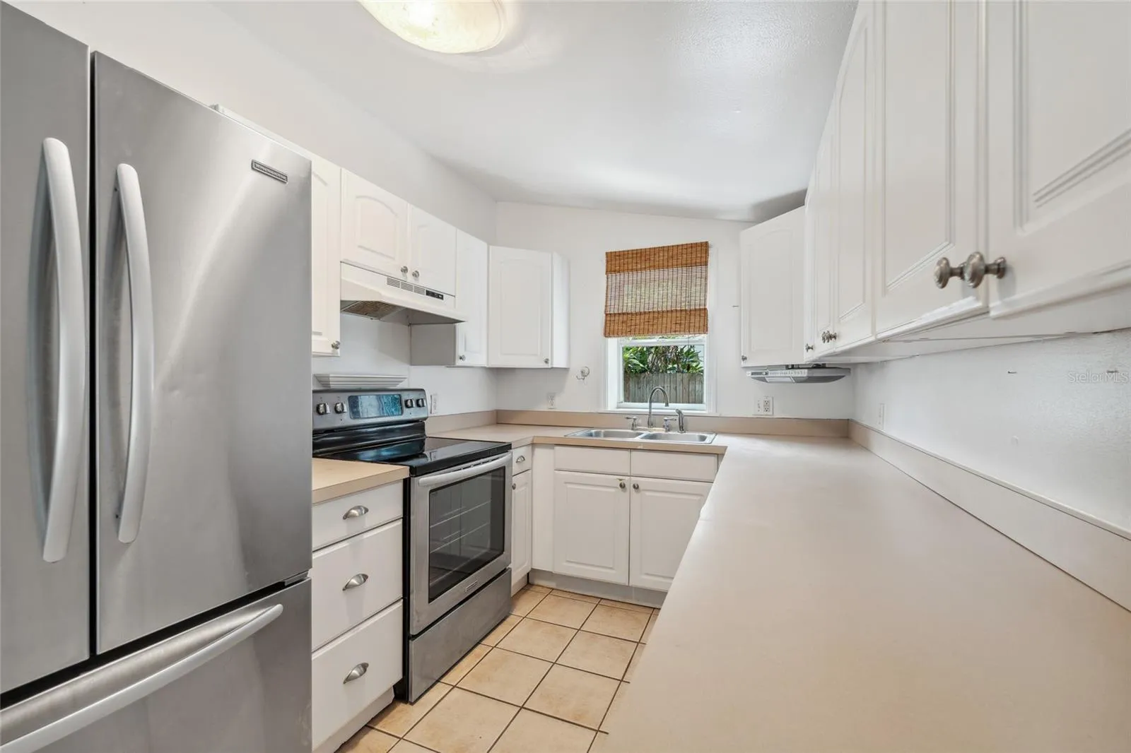 121 W Oakland Ave, Oakland, Florida 34760, 3 Bedrooms Bedrooms, ,1 BathroomBathrooms,Residential,For Sale,OAKLAND,O6318648
