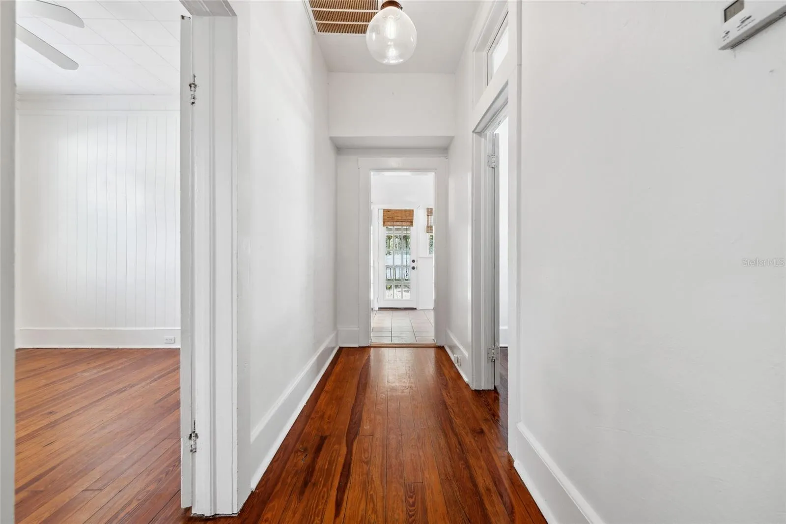 121 W Oakland Ave, Oakland, Florida 34760, 3 Bedrooms Bedrooms, ,1 BathroomBathrooms,Residential,For Sale,OAKLAND,O6318648