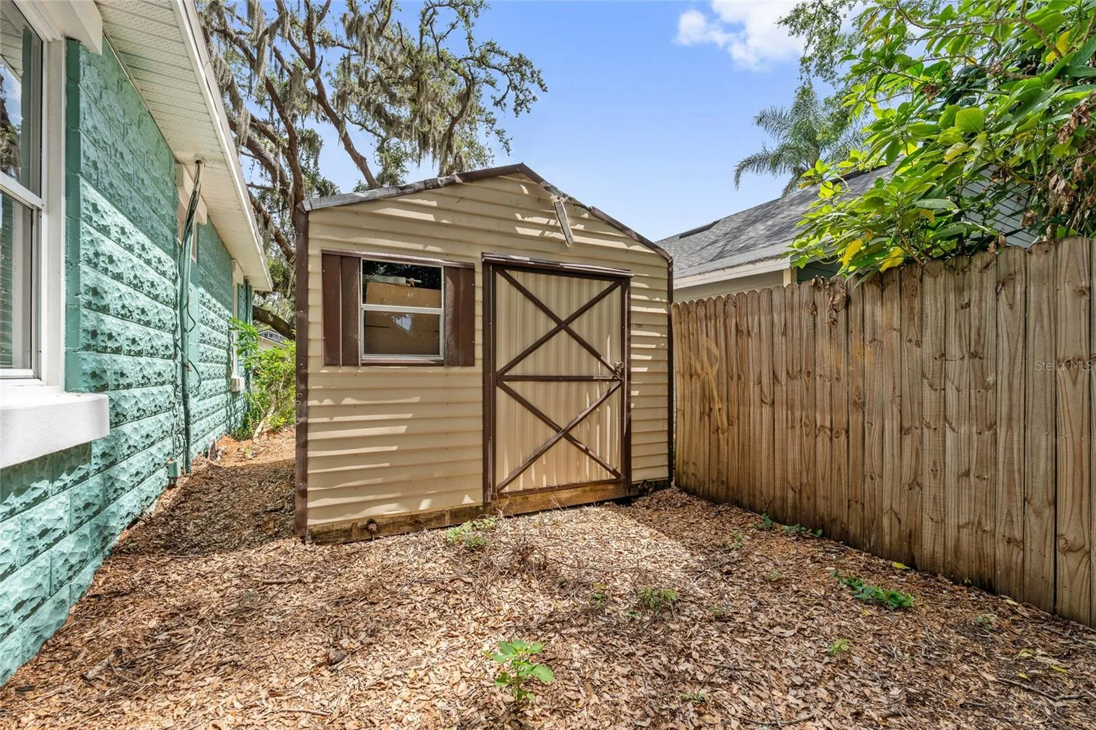 121 W Oakland Ave, Oakland, Florida 34760, 3 Bedrooms Bedrooms, ,1 BathroomBathrooms,Residential,For Sale,OAKLAND,O6318648