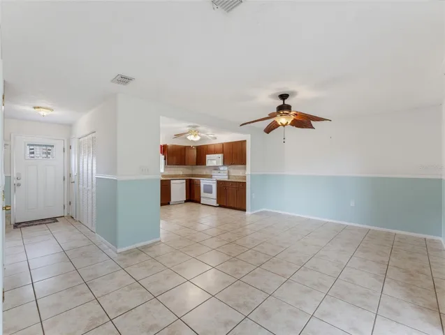 Living Room/Kitchen