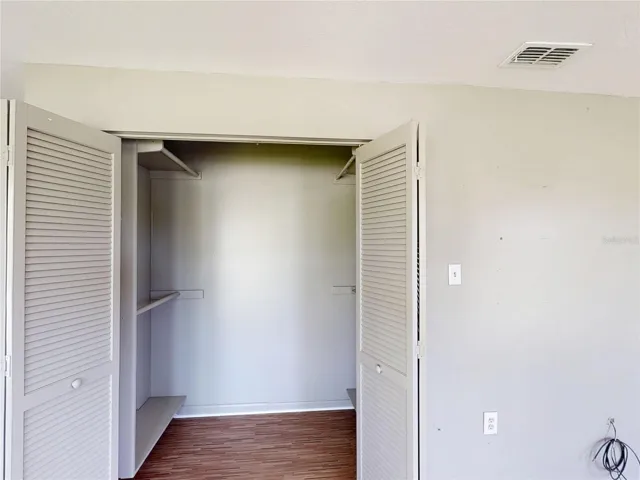 2nd primary large bedroom