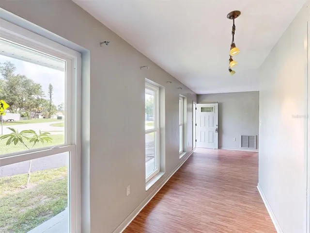 front sitting area