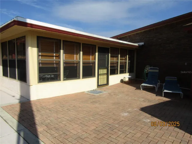 Entry to Lanai