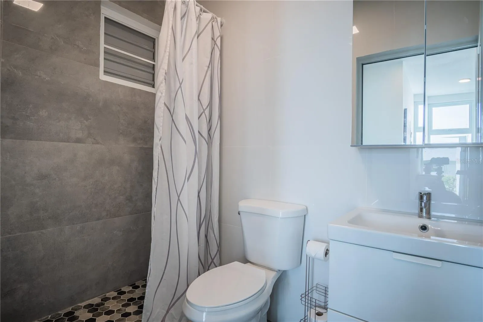 Casita Master Bathroom