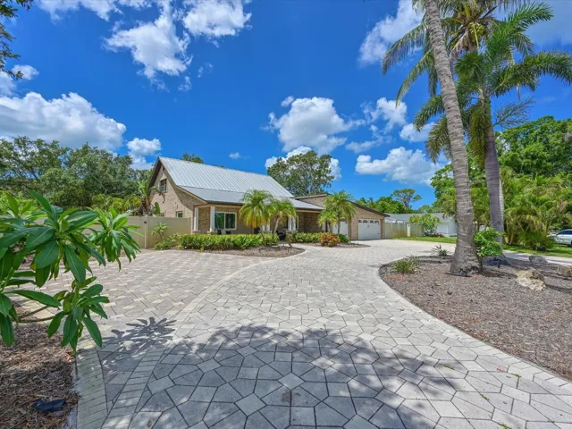 7615 Alhambra Dr, Bradenton, Florida 34209, 6 Bedrooms Bedrooms, ,3 BathroomsBathrooms,Residential,For Sale,ALHAMBRA,A4656677