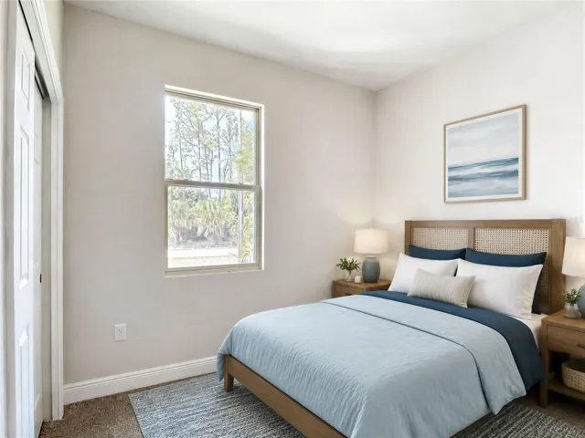 Back guest bedroom