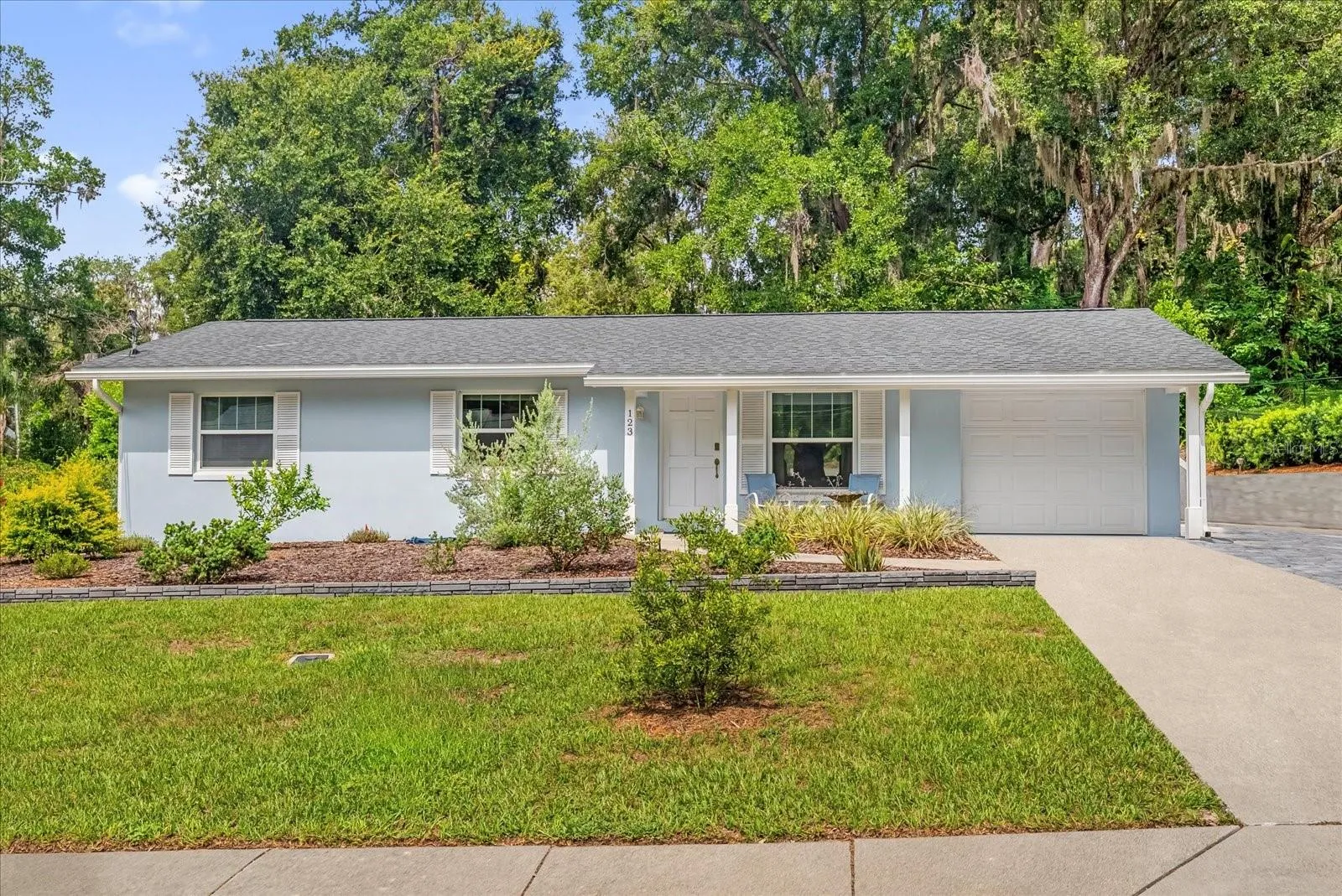 123 N Clayton St, Mount Dora, Florida 32757, 3 Bedrooms Bedrooms, ,2 BathroomsBathrooms,Residential,For Sale,CLAYTON,G5098708