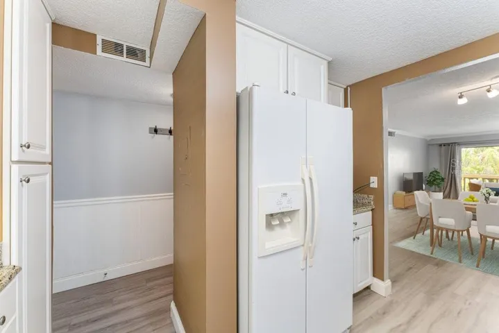 Virtually Staged Dining / Kitchen Areas