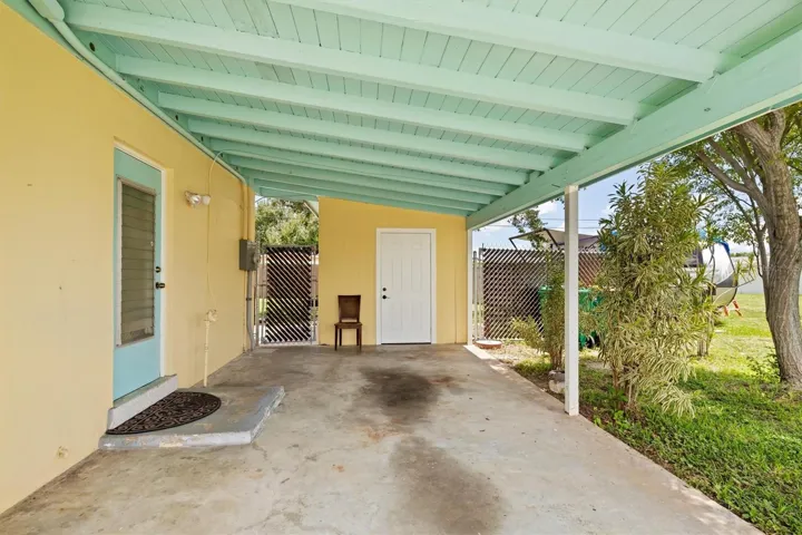 Carport