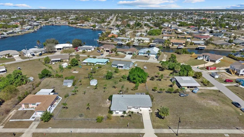 20430 Edgewater on Double Lot