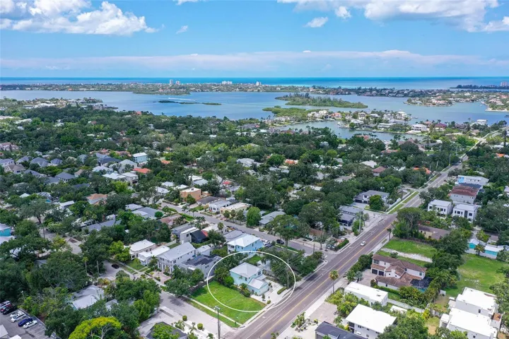 1738 Siesta Dr, Sarasota, Florida 34239, 4 Bedrooms Bedrooms, ,3 BathroomsBathrooms,Residential,For Sale,SIESTA,A4657081