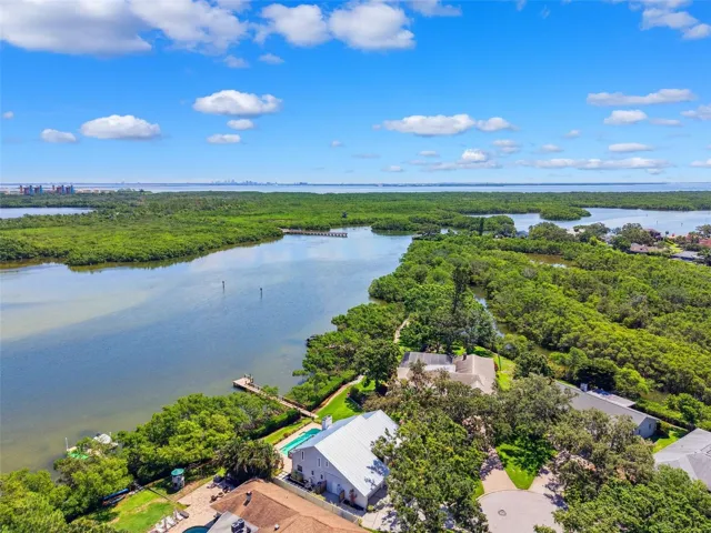 Water Lovers Paradise1531 75th Cir NE