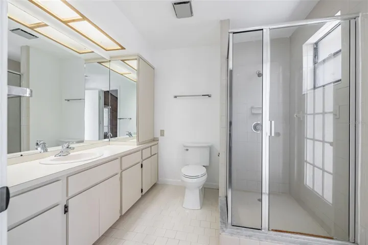 Primary Bathroom w Shower