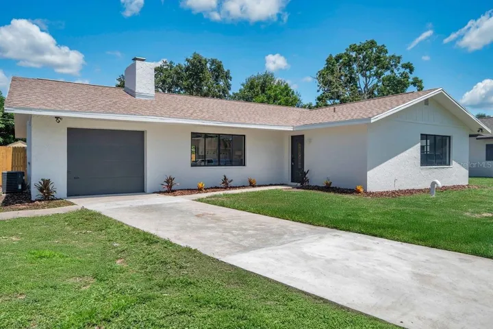 5032 Barcelona Ave, Sarasota, Florida 34235, 3 Bedrooms Bedrooms, ,2 BathroomsBathrooms,Residential,For Sale,BARCELONA,A4657129