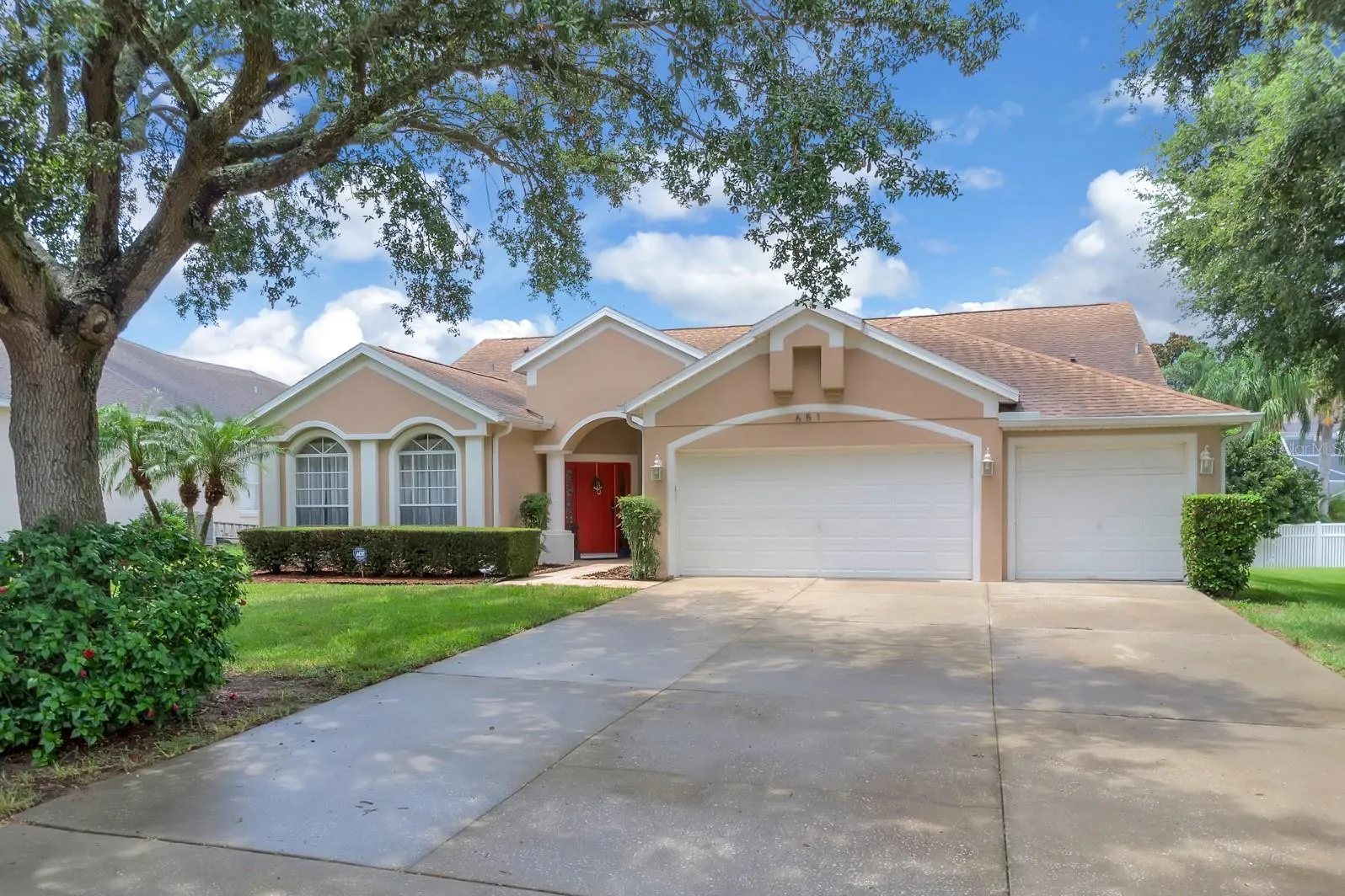 651 Regina Cir, Oakland, Florida 34787, 4 Bedrooms Bedrooms, ,3 BathroomsBathrooms,Residential,For Sale,REGINA,S5129810