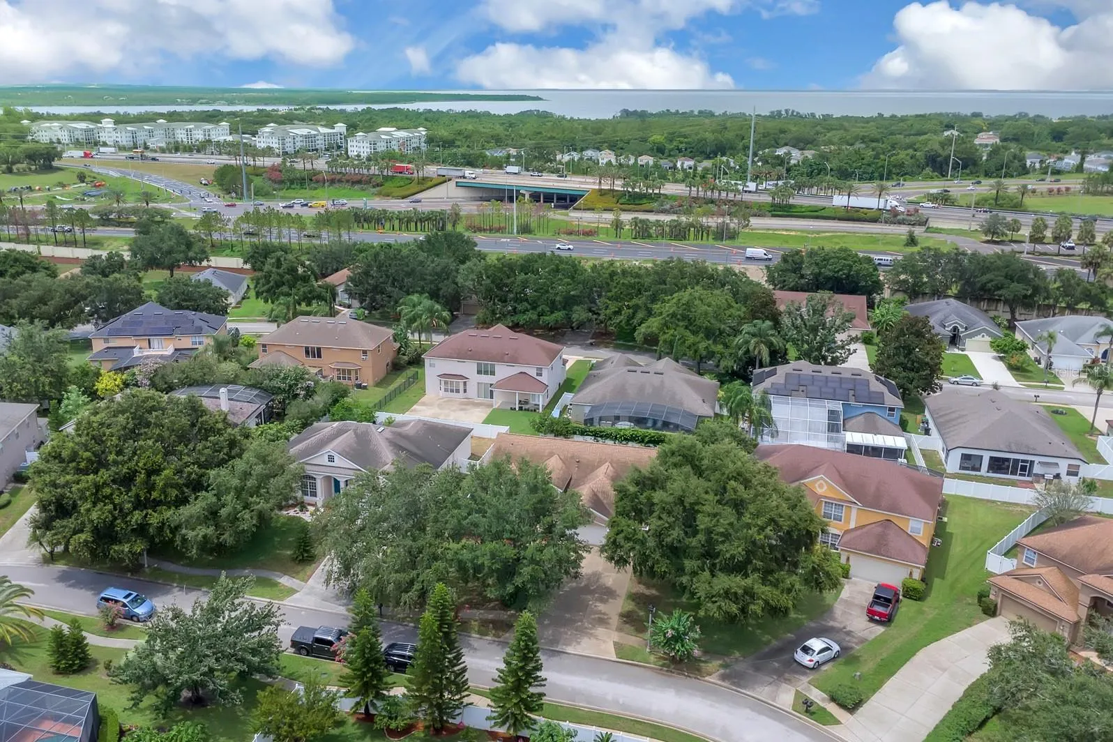 651 Regina Cir, Oakland, Florida 34787, 4 Bedrooms Bedrooms, ,3 BathroomsBathrooms,Residential,For Sale,REGINA,S5129810