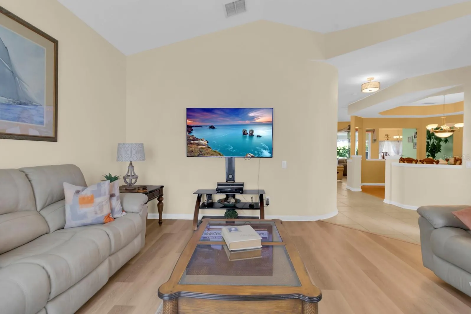 651 Regina Cir, Oakland, Florida 34787, 4 Bedrooms Bedrooms, ,3 BathroomsBathrooms,Residential,For Sale,REGINA,S5129810