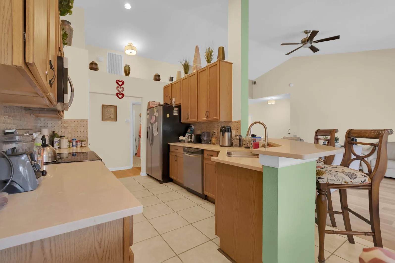 651 Regina Cir, Oakland, Florida 34787, 4 Bedrooms Bedrooms, ,3 BathroomsBathrooms,Residential,For Sale,REGINA,S5129810