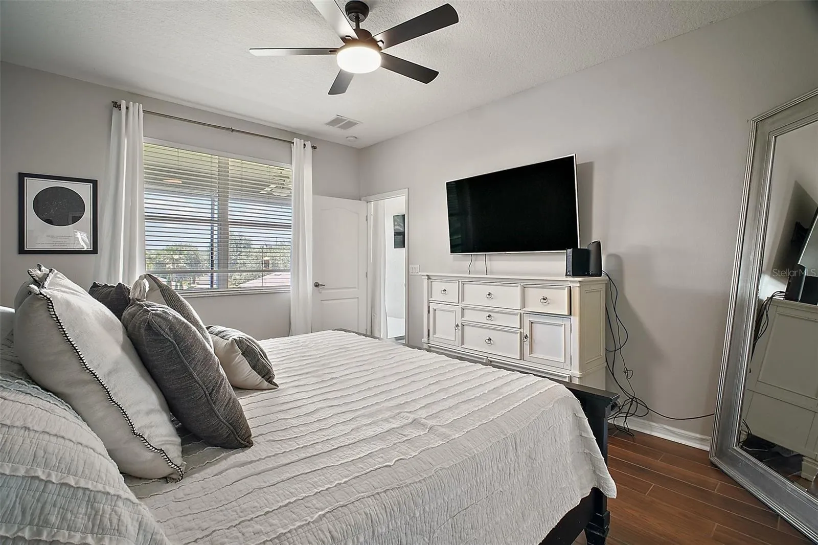5116 Tempic Dr, Mount Dora, Florida 32757, 3 Bedrooms Bedrooms, ,2 BathroomsBathrooms,Residential,For Sale,TEMPIC,O6322264