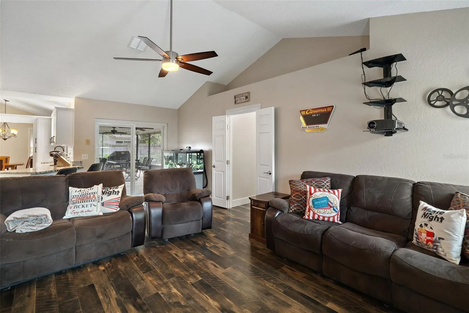 3990 Wood Dr, Mount Dora, Florida 32757, 3 Bedrooms Bedrooms, ,2 BathroomsBathrooms,Residential,For Sale,WOOD,G5098912