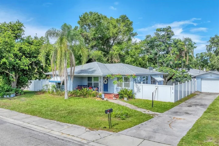 401 N Jefferson Ave, Sarasota, Florida 34237, 2 Bedrooms Bedrooms, ,1 BathroomBathrooms,Residential,For Sale,JEFFERSON,A4657303