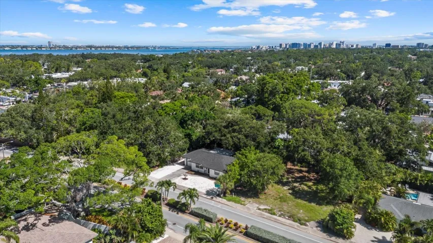 1857 Siesta Dr, Sarasota, Florida 34239, 2 Bedrooms Bedrooms, ,2 BathroomsBathrooms,Residential,For Sale,SIESTA,A4657314