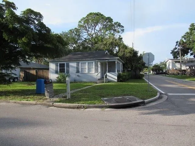 2102 Arlington St, Sarasota, Florida 34239, 2 Bedrooms Bedrooms, ,1 BathroomBathrooms,Residential,For Sale,ARLINGTON,A4657316