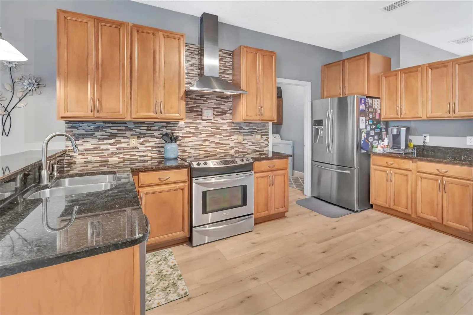 233 Largovista Dr, Oakland, Florida 34787, 4 Bedrooms Bedrooms, ,2 BathroomsBathrooms,Residential,For Sale,LARGOVISTA,G5098968