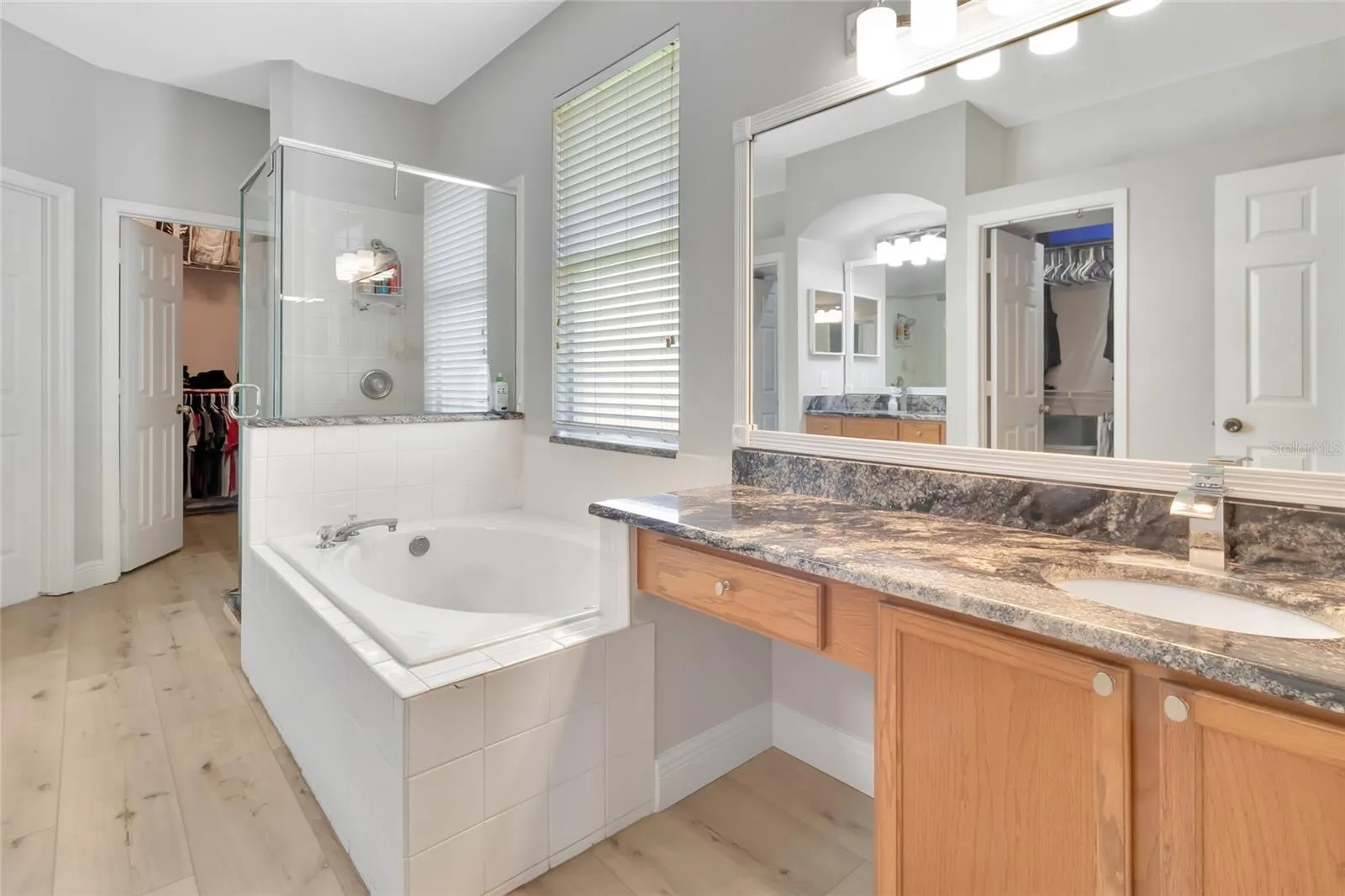 233 Largovista Dr, Oakland, Florida 34787, 4 Bedrooms Bedrooms, ,2 BathroomsBathrooms,Residential,For Sale,LARGOVISTA,G5098968