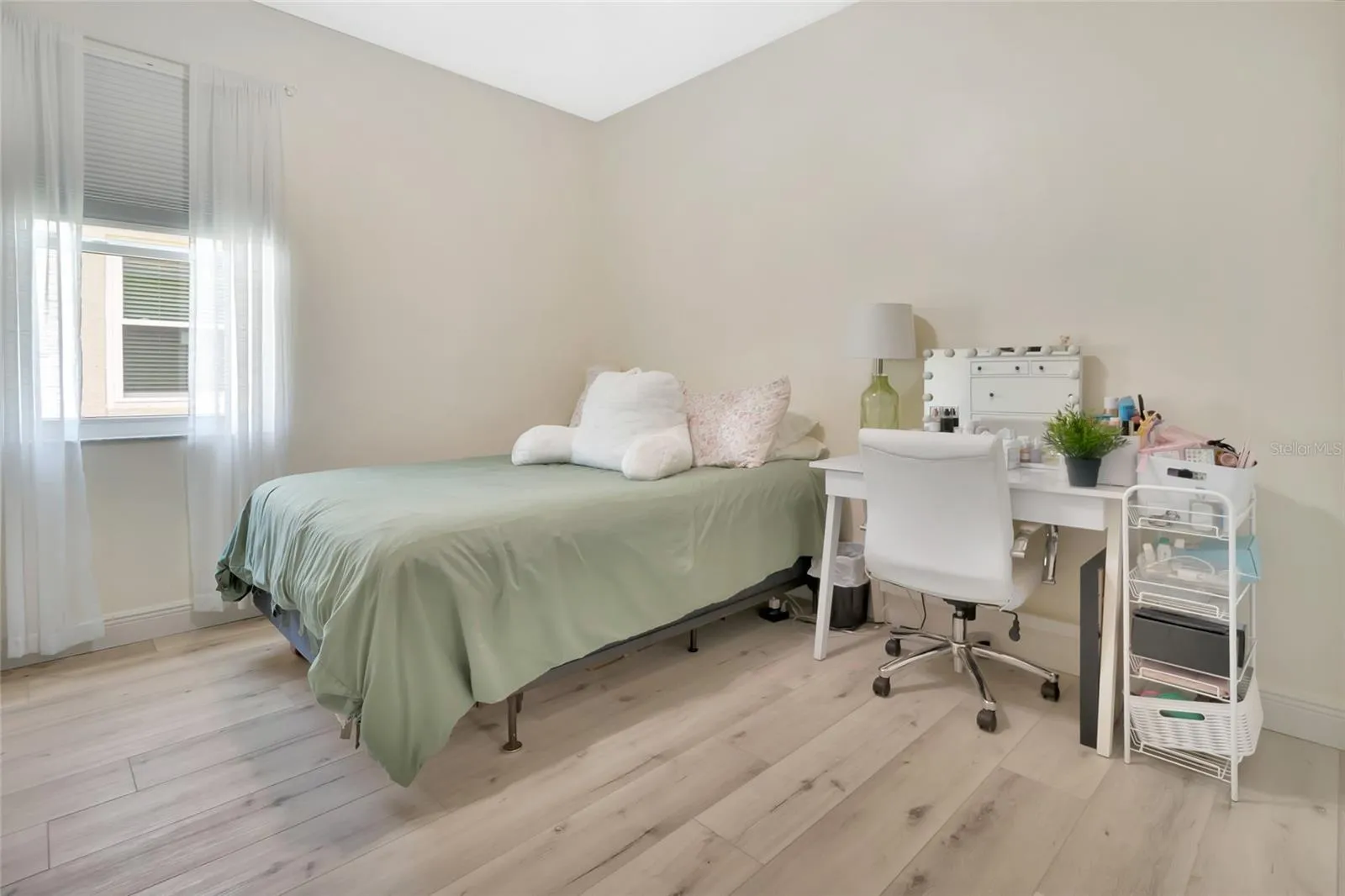 233 Largovista Dr, Oakland, Florida 34787, 4 Bedrooms Bedrooms, ,2 BathroomsBathrooms,Residential,For Sale,LARGOVISTA,G5098968