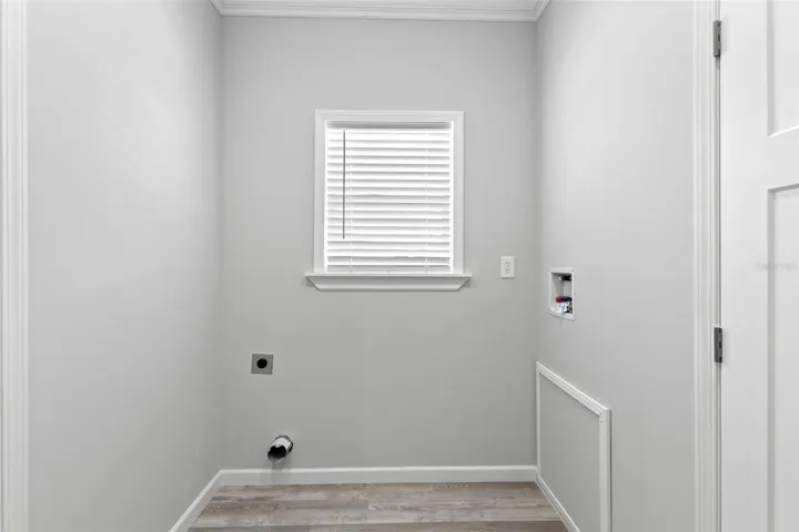 utility with washer and dryer hookup