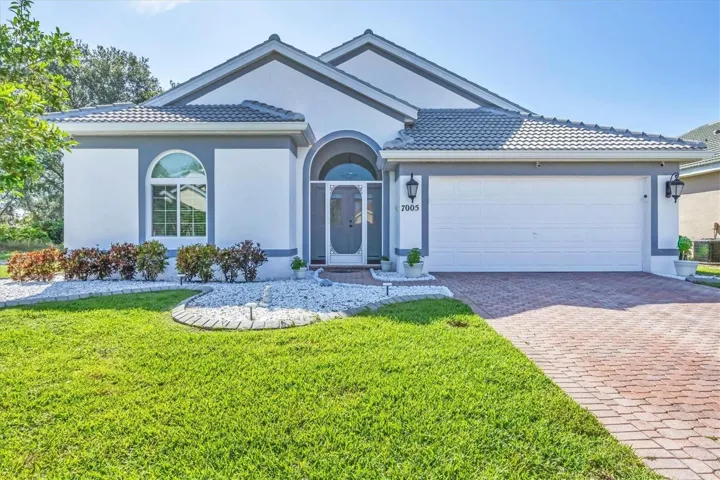 7005 Goldrush Ln, Bradenton, Florida 34201, 3 Bedrooms Bedrooms, ,2 BathroomsBathrooms,Residential,For Sale,GOLDRUSH,A4657416