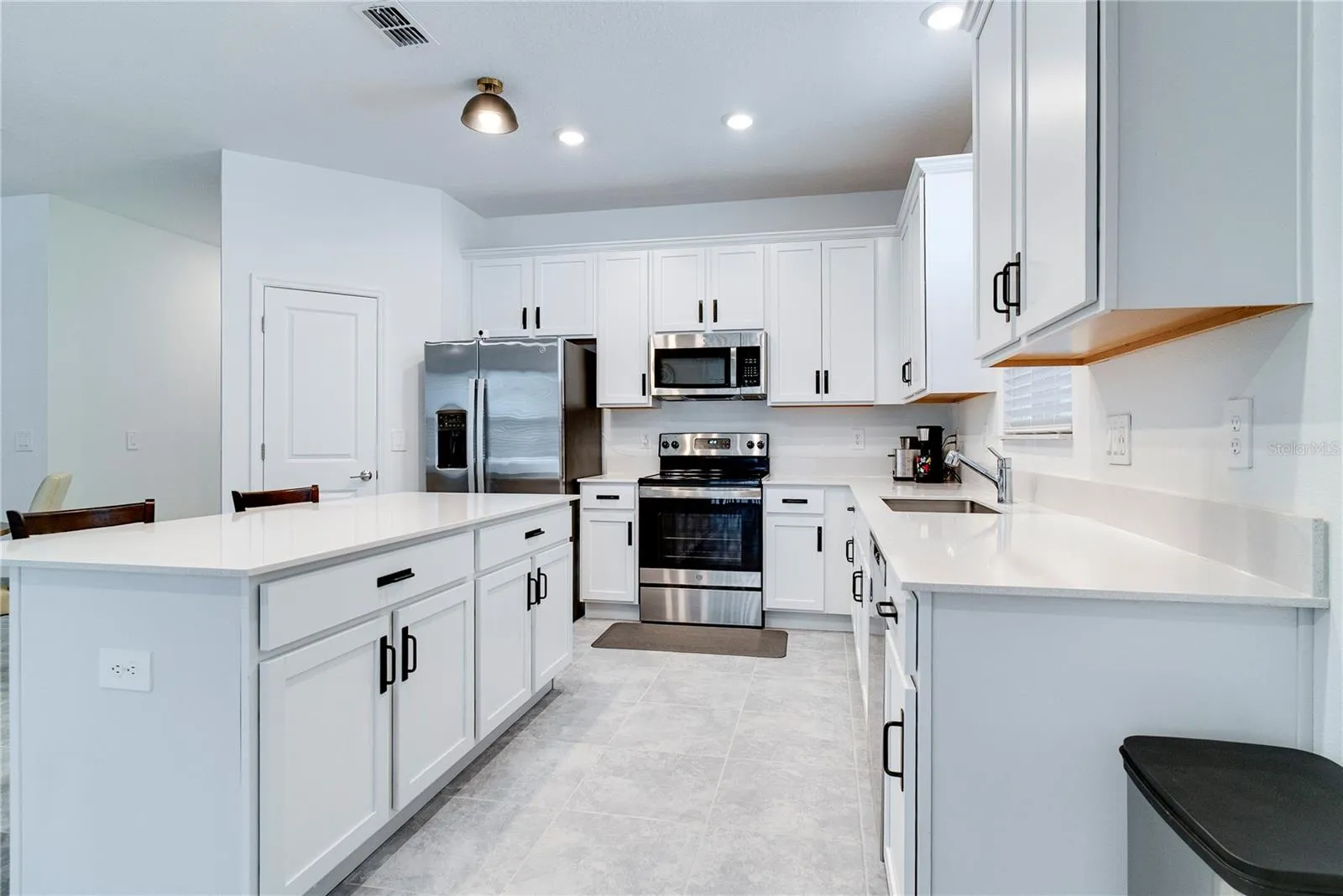 2043 Rock Maple Bnd, Kissimmee, Florida 34746, 4 Bedrooms Bedrooms, ,2 BathroomsBathrooms,Residential,For Sale,ROCK MAPLE,O6322841