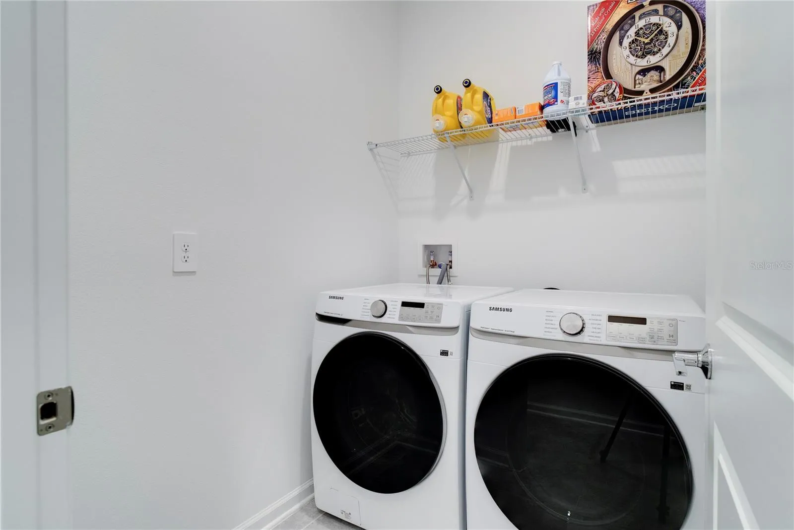 2043 Rock Maple Bnd, Kissimmee, Florida 34746, 4 Bedrooms Bedrooms, ,2 BathroomsBathrooms,Residential,For Sale,ROCK MAPLE,O6322841