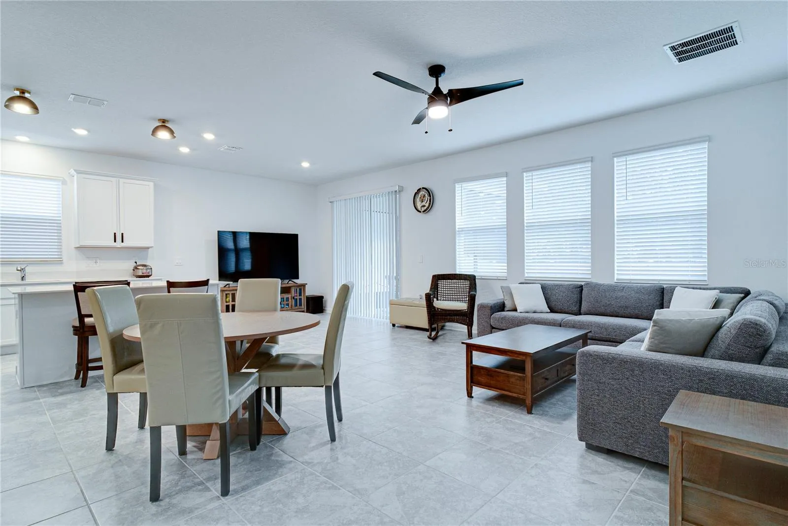 2043 Rock Maple Bnd, Kissimmee, Florida 34746, 4 Bedrooms Bedrooms, ,2 BathroomsBathrooms,Residential,For Sale,ROCK MAPLE,O6322841
