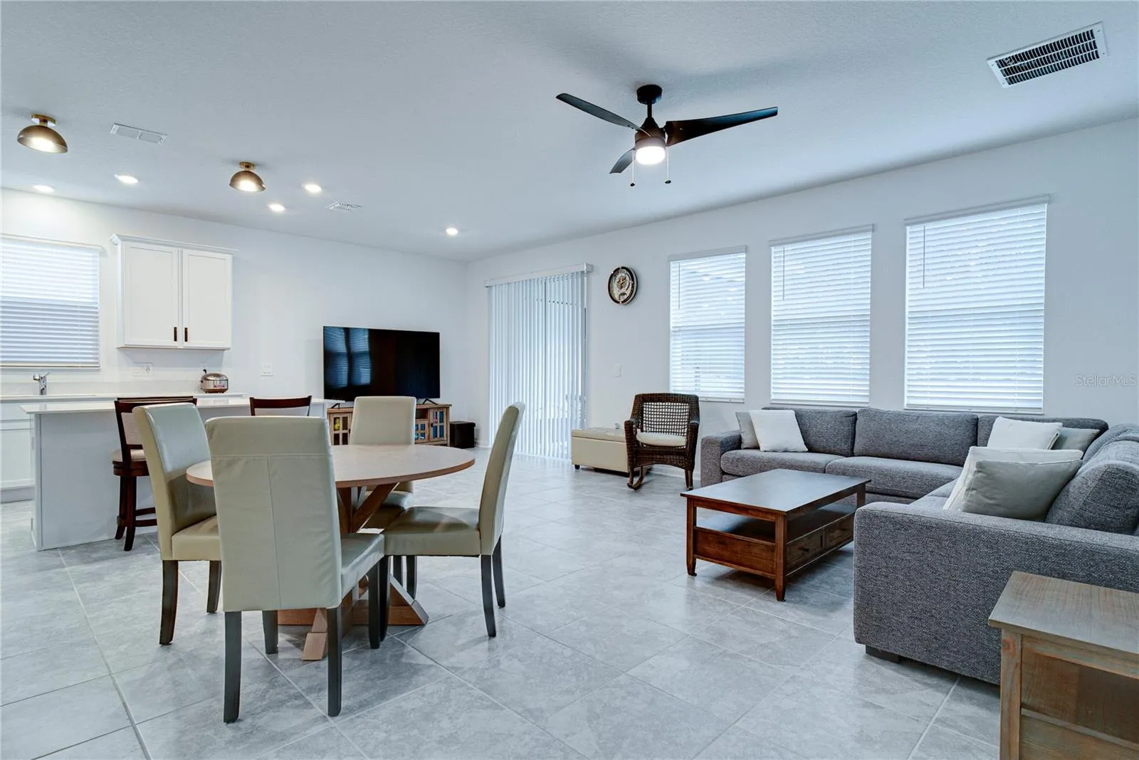 2043 Rock Maple Bnd, Kissimmee, Florida 34746, 4 Bedrooms Bedrooms, ,2 BathroomsBathrooms,Residential,For Sale,ROCK MAPLE,O6322841