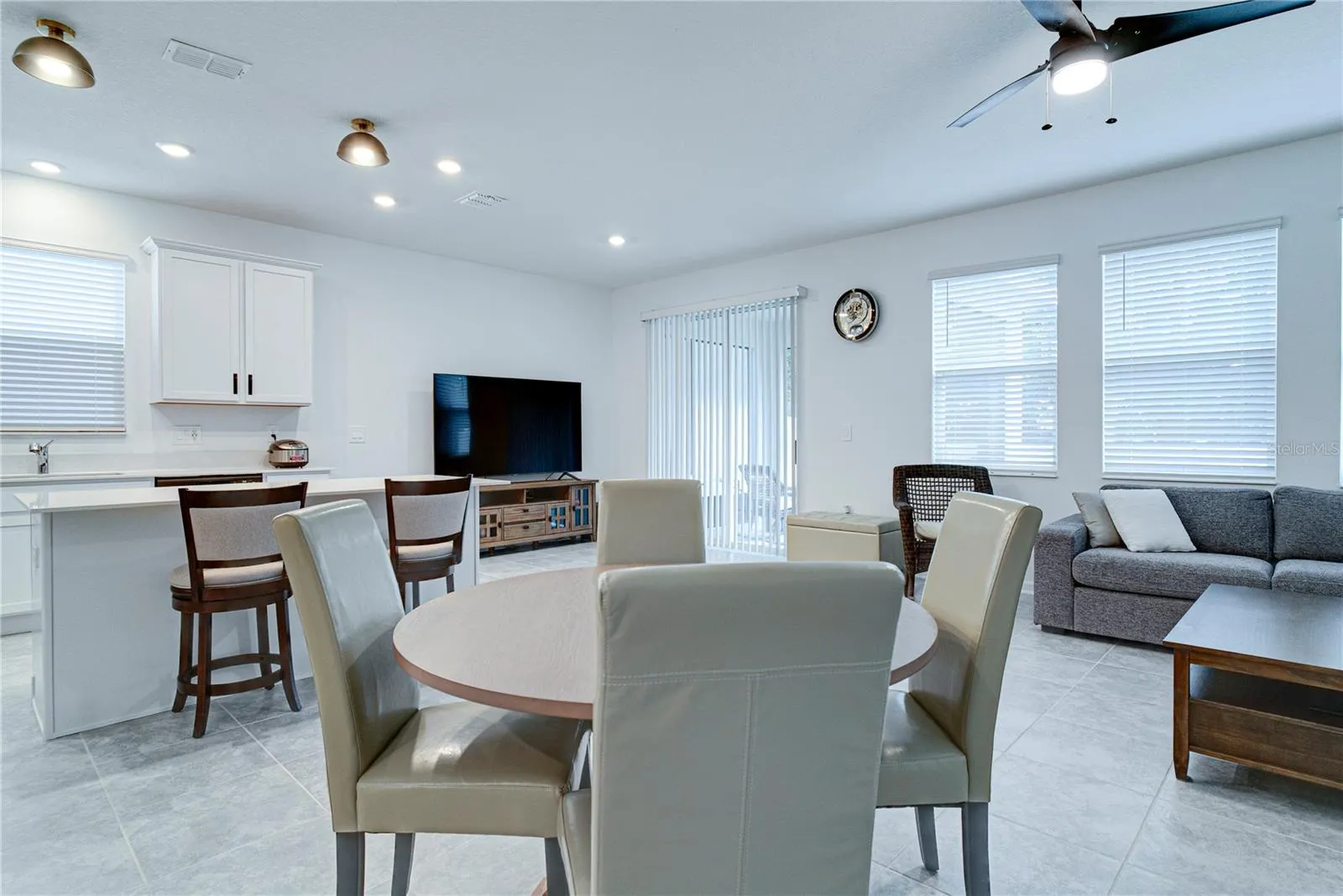 2043 Rock Maple Bnd, Kissimmee, Florida 34746, 4 Bedrooms Bedrooms, ,2 BathroomsBathrooms,Residential,For Sale,ROCK MAPLE,O6322841
