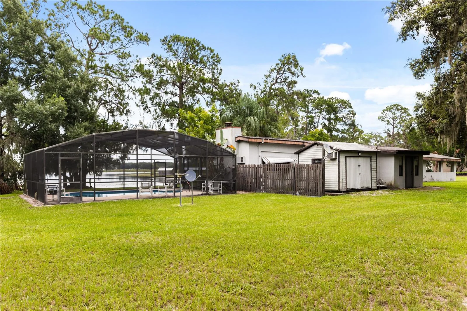 410 Catherine Ln, Groveland, Florida 34736, 2 Bedrooms Bedrooms, ,2 BathroomsBathrooms,Residential,For Sale,CATHERINE,G5099022