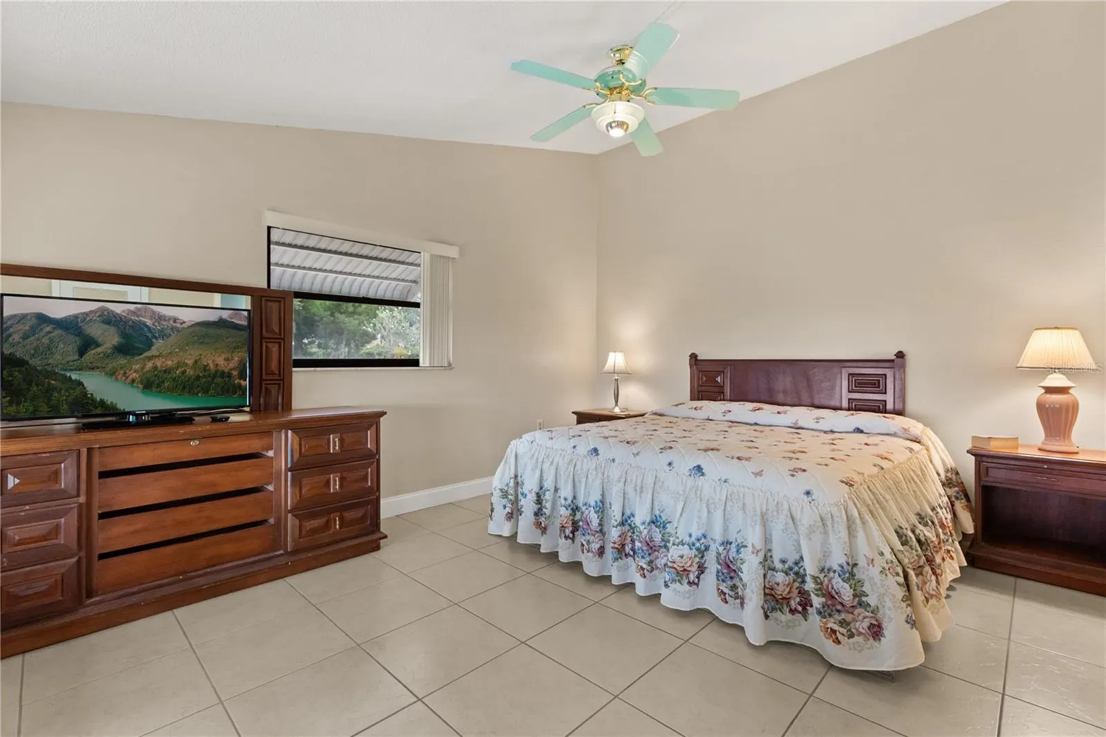 410 Catherine Ln, Groveland, Florida 34736, 2 Bedrooms Bedrooms, ,2 BathroomsBathrooms,Residential,For Sale,CATHERINE,G5099022