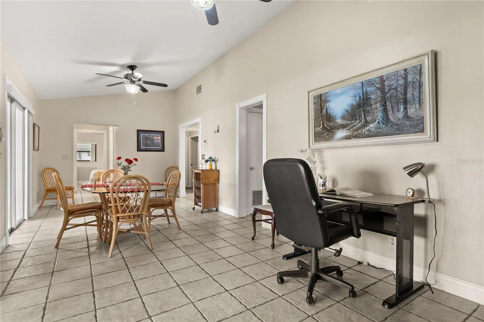 410 Catherine Ln, Groveland, Florida 34736, 2 Bedrooms Bedrooms, ,2 BathroomsBathrooms,Residential,For Sale,CATHERINE,G5099022