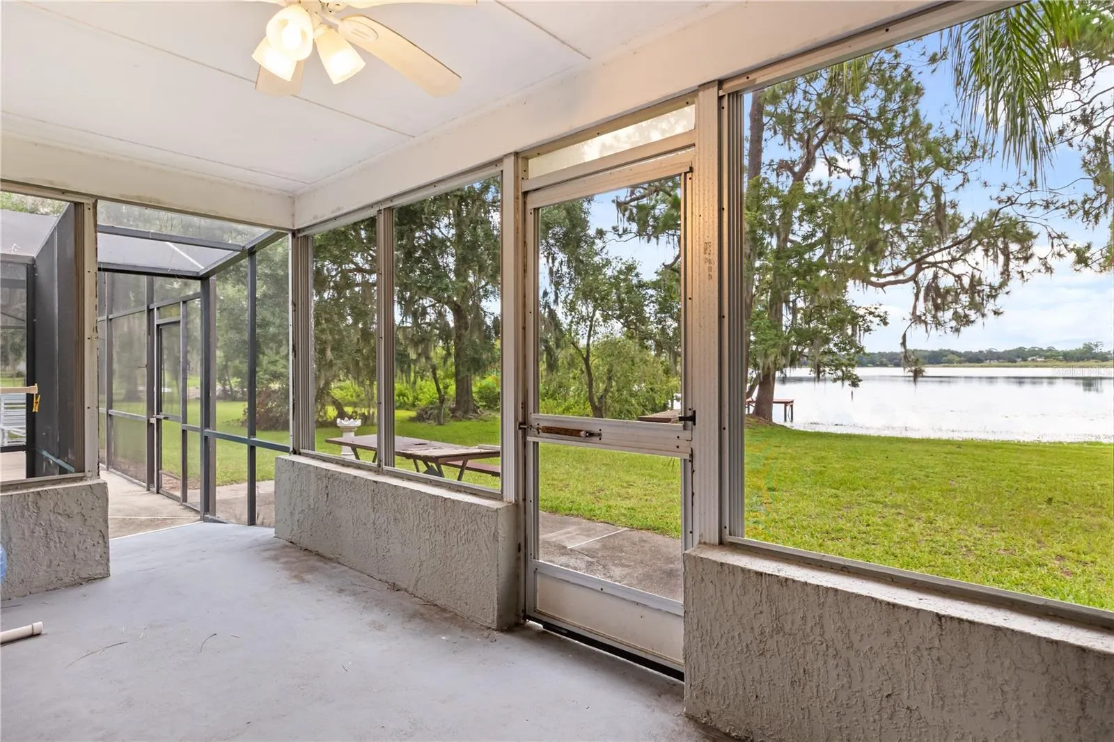 410 Catherine Ln, Groveland, Florida 34736, 2 Bedrooms Bedrooms, ,2 BathroomsBathrooms,Residential,For Sale,CATHERINE,G5099022
